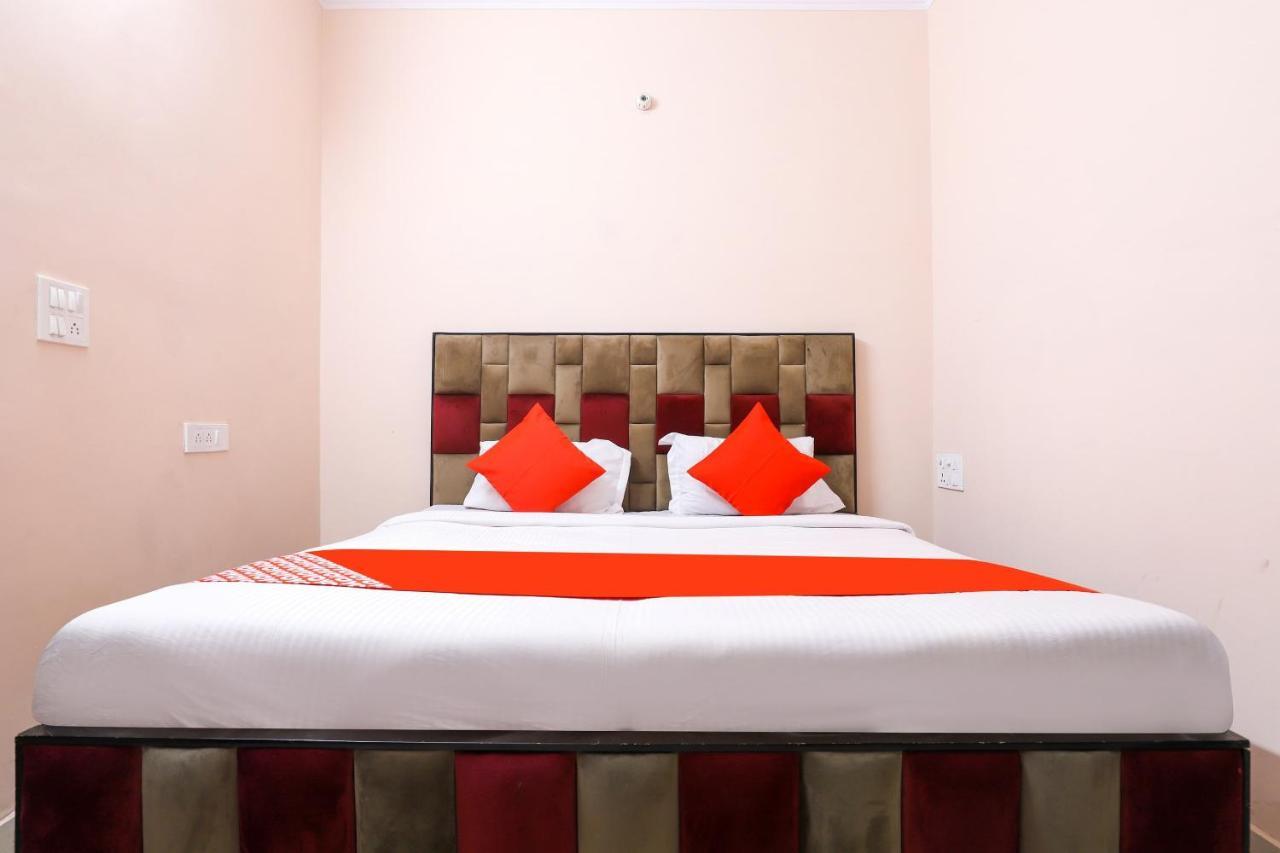 Oyo 77819 Shahdara Inn New Delhi Exterior photo